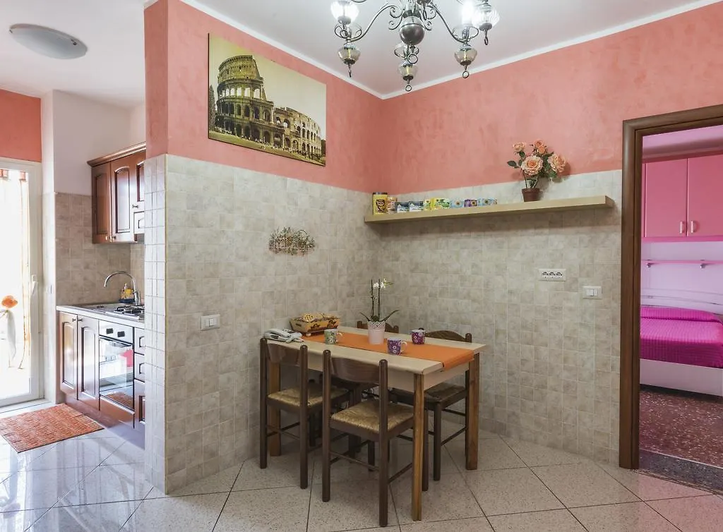 ローマ Marco Aurelio Bed & Breakfast